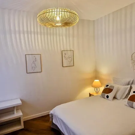 Apartment Esprit Loft, D'exception, 3 Chambres, Jardin Au Centre Ville, Climatisation Sete